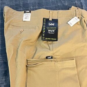 Lee Men's Khaki Extreme Motion Pants